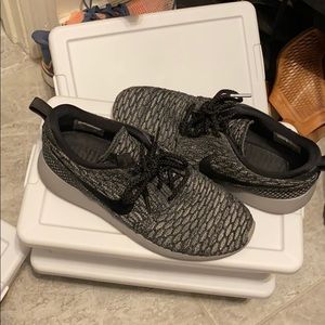 Women’s nikes size 8